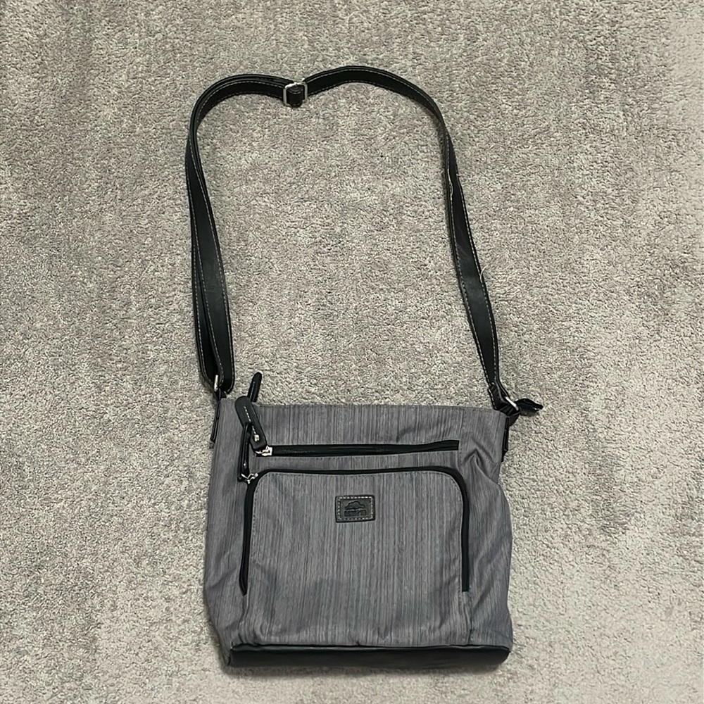 EC Roots Multi-Pocket Grey / Black Cross Body Bag